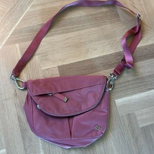 Lululemon crossbody dusty pink bag